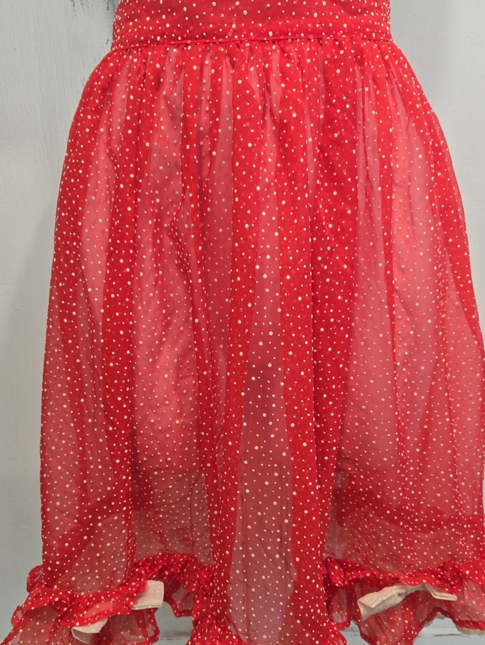 VINTAGE HALF RED AND WHITE POLKA DOT AORON.. #8049